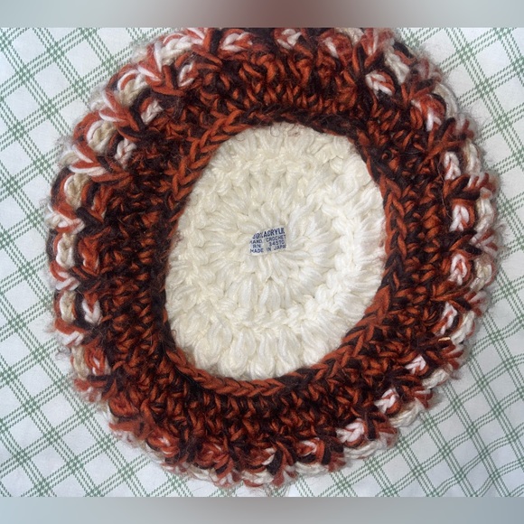 One of a kind hand-crocheted, vintage beret - Picture 3 of 4
